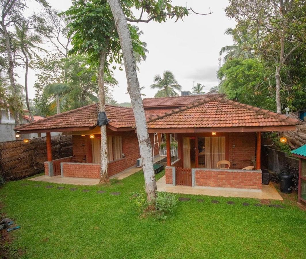 Click Hiriketiya Hotel Dikwella Exterior foto