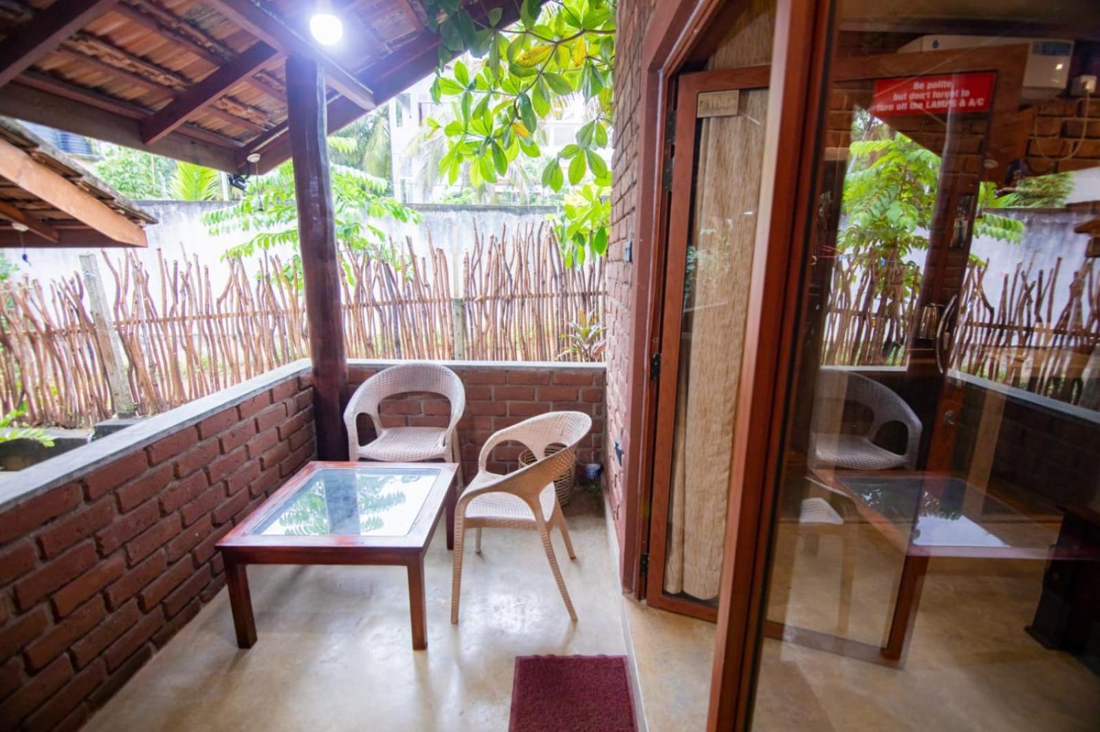 Click Hiriketiya Hotel Dikwella Exterior foto